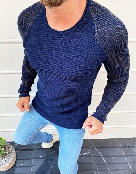 Tmavomodrý pánsky sveter s obliekaním cez hlavu