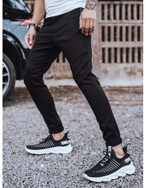 Čierne nohavice typu jogger
