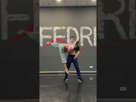 EASY ACRO DUO TRICKS ‼️ (TRY IT) #backflip #acrobat #acroyoga #acrodance #duo #partner #cirque