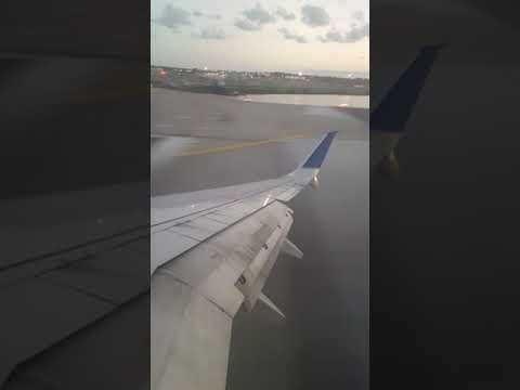 Boeing 737 wing strike