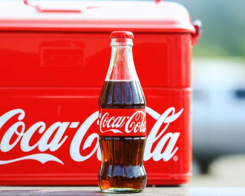 Unlocking Steady Wealth: The Coca-Cola Dividend Strategy Unlocking Steady Wealth: The Coca-Cola Dividend Strategy